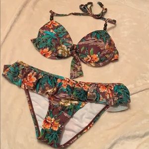 BNWOT floral bikini